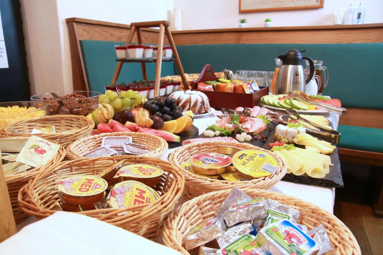 Hotel Koruna Прахатице Екстериор снимка