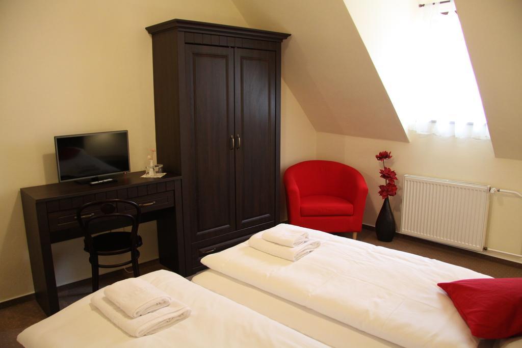 Hotel Koruna Прахатице Екстериор снимка