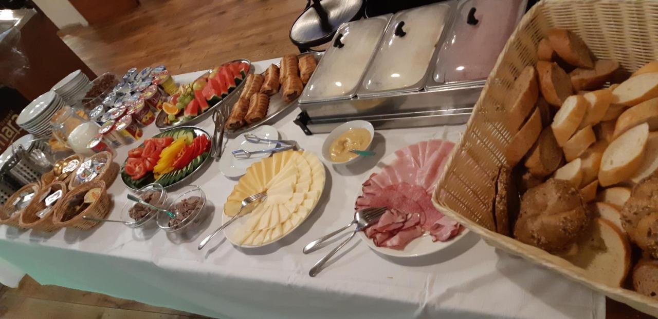 Hotel Koruna Прахатице Екстериор снимка
